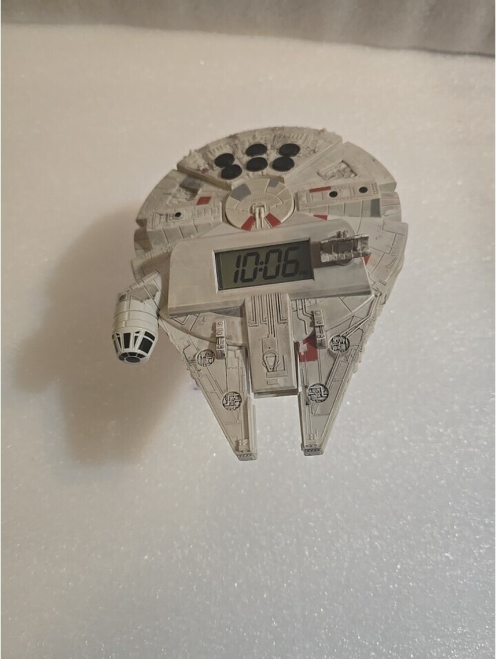 Disney Star Wars Millenium Falcon Night Glow Alarm Clock Radio w/ Stand Works